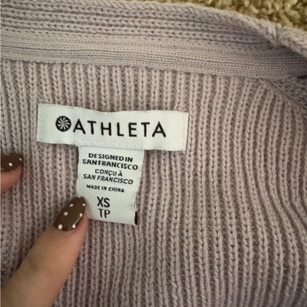 Athleta Merino Wool Lavender V-Neck Women's Sweater NOT FOR SALE - Picture 6 of 6